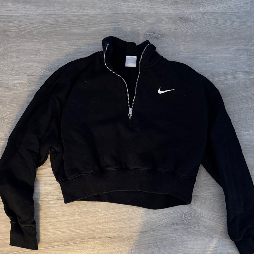 Nike Women's Black Half-Zip Cropped Hoodie